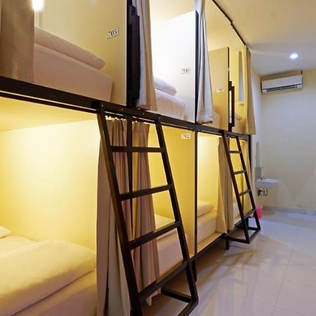 V Canggu Dormitory Εξωτερικό φωτογραφία