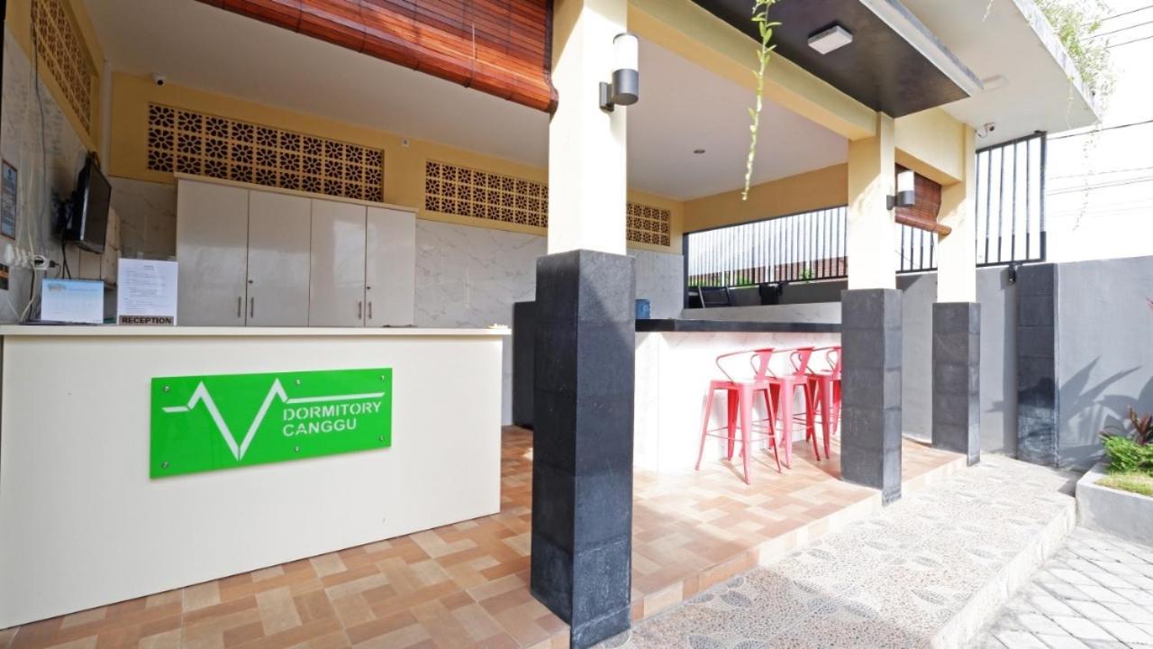V Canggu Dormitory Εξωτερικό φωτογραφία
