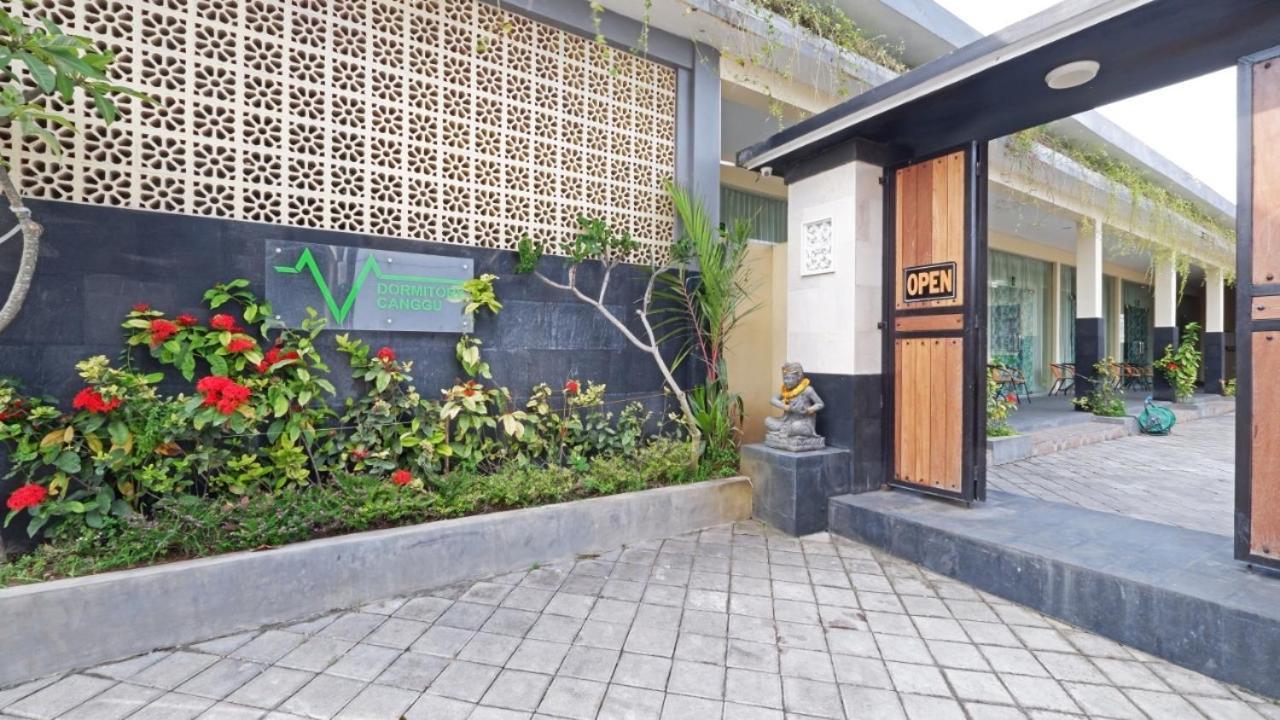 V Canggu Dormitory Εξωτερικό φωτογραφία